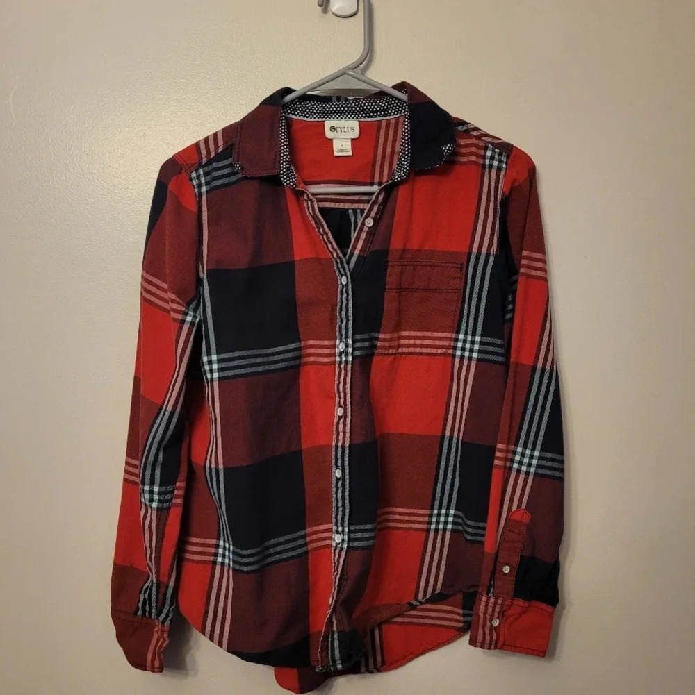 **4/$20 TEES**Red and black womens plaid button-down shirt size medium LOT-B
